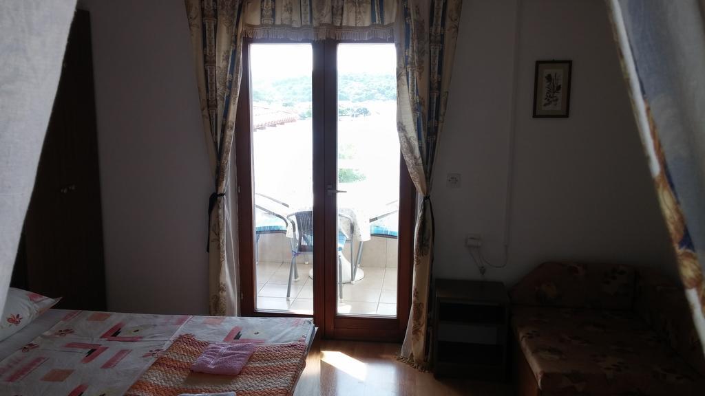 Apartments Marija Bajto Necujam Room photo