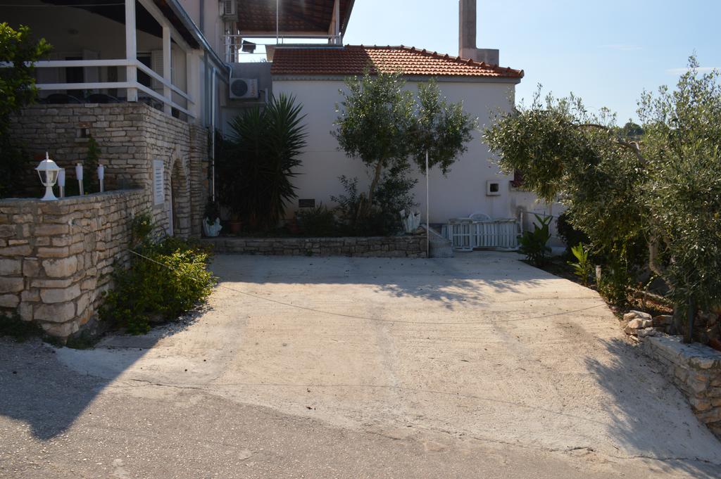 Apartments Marija Bajto Necujam Exterior photo